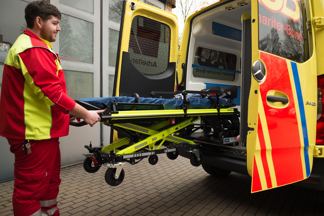 ASB-KA_Homepage_Krankentransport_elektro-hydraulische Krankentrage.jpg