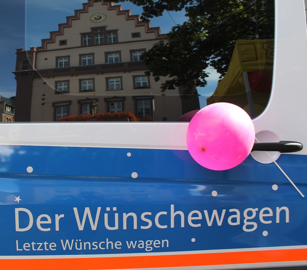 ASB-Karlsruhe_Symbolfoto_Wuenschewagen-Karlsruhe_Onlineversion_Bildnachweis-ASB-KA.jpg