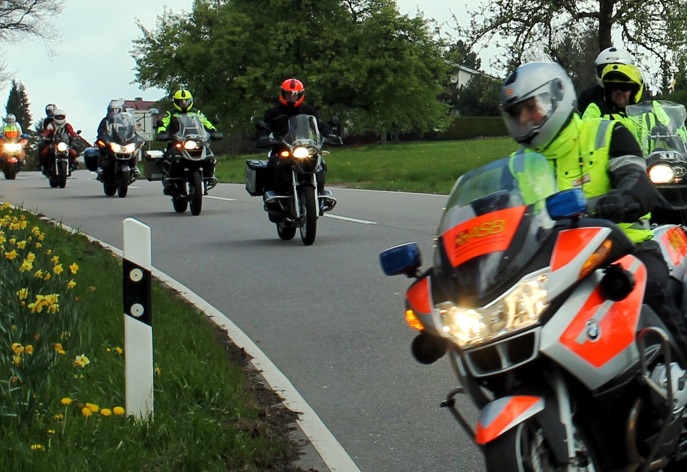 ASB-KA_Homepage_Erste-Hilfe_Motorrad-Fahrer.jpg