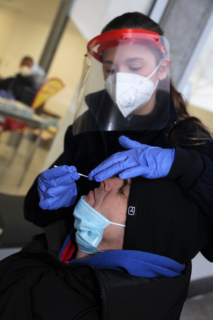ASB-KA_Testung_Schnelltests_courtesy-of_SabineSteffler_Stadt-Karlsruhe.jpg