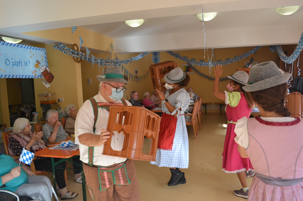 ASB-KA_Homepage_SRZ-Ostring_Oktoberfest-2022_02_Kastentanz.JPG